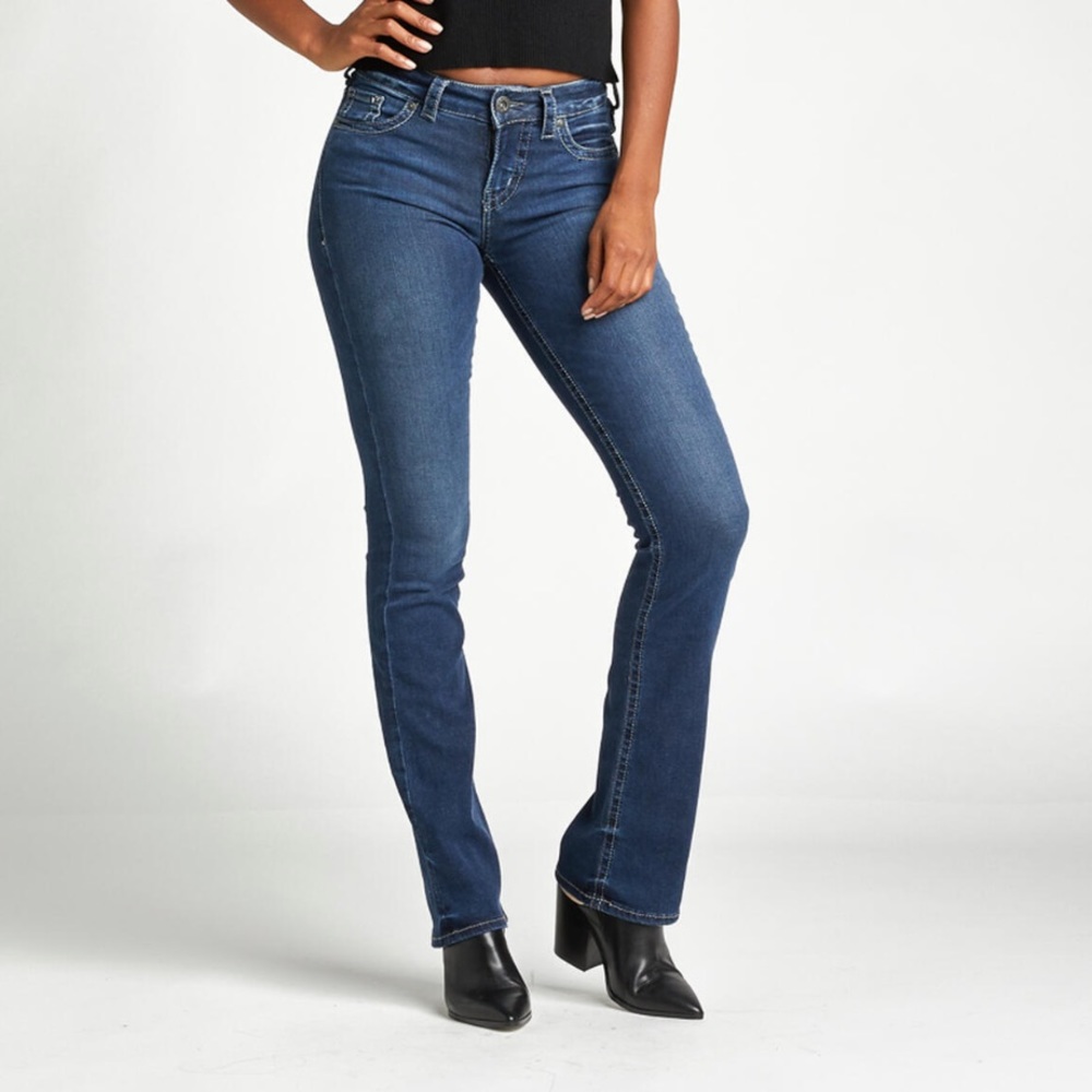 Silver Aiko jeans size 26 slim skinny bootcut dark wash